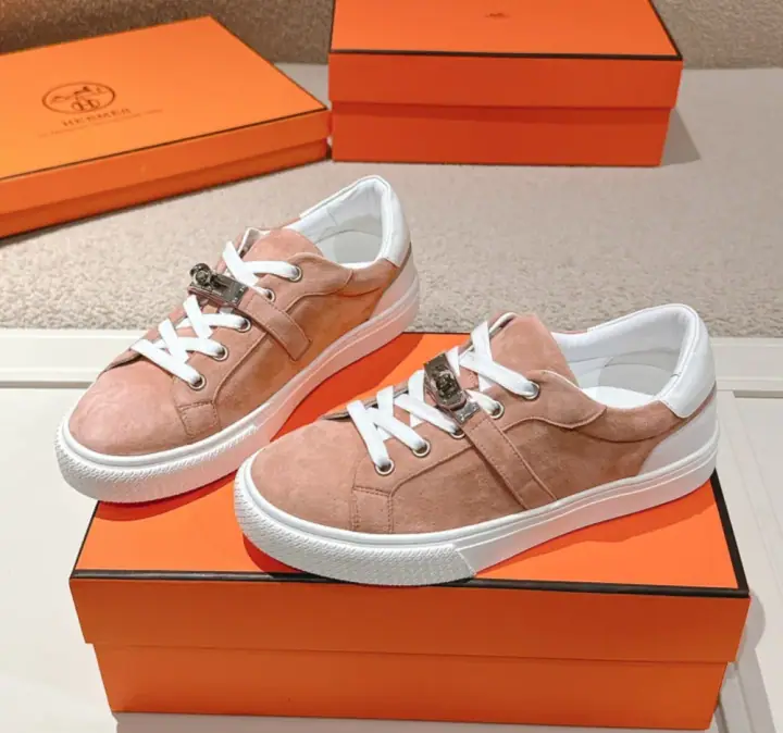 粉棕系带休闲鞋 / Blush sneakers